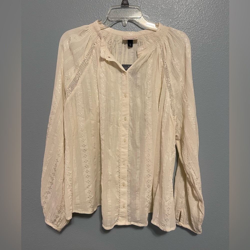 NWT Universal Threads XXL Blouse - Cream